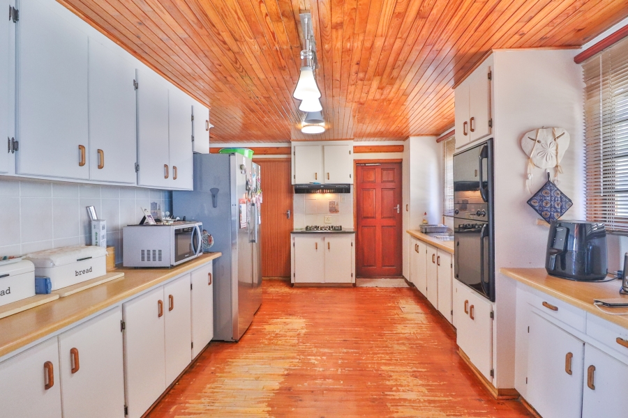10 Bedroom Property for Sale in Dana Bay Western Cape
